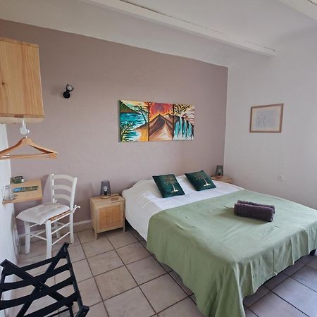 Mas La Belle Ambroise - Chambres D'Hotes Et Gite แซงต์อองบัวซ์ ภายนอก รูปภาพ